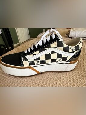 Vans Checkerboard Platform Old Skool - Black & Cream with Gum Trim